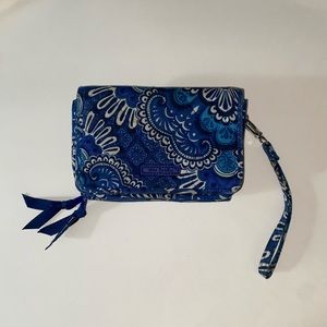 Vera Bradley Wallet/ Wristlet